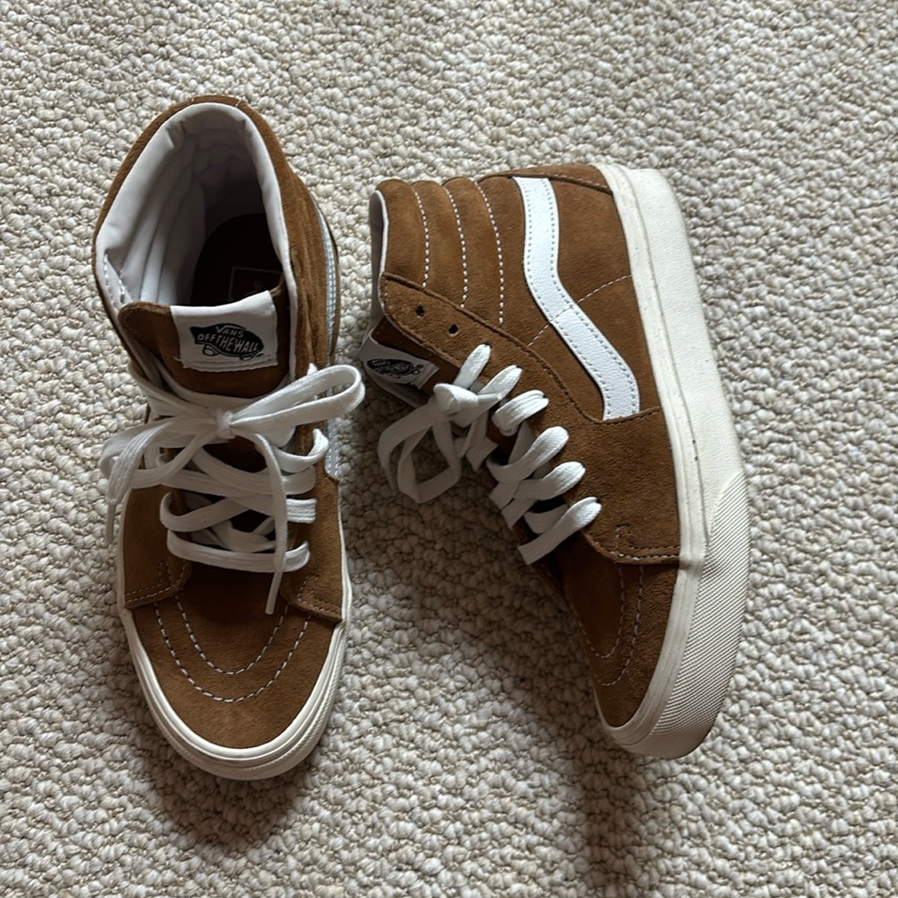 Vans Tan / Khaki Pig Suede Waterproof Sk-8 Hi Sneakers Wmns 6 (4.5)